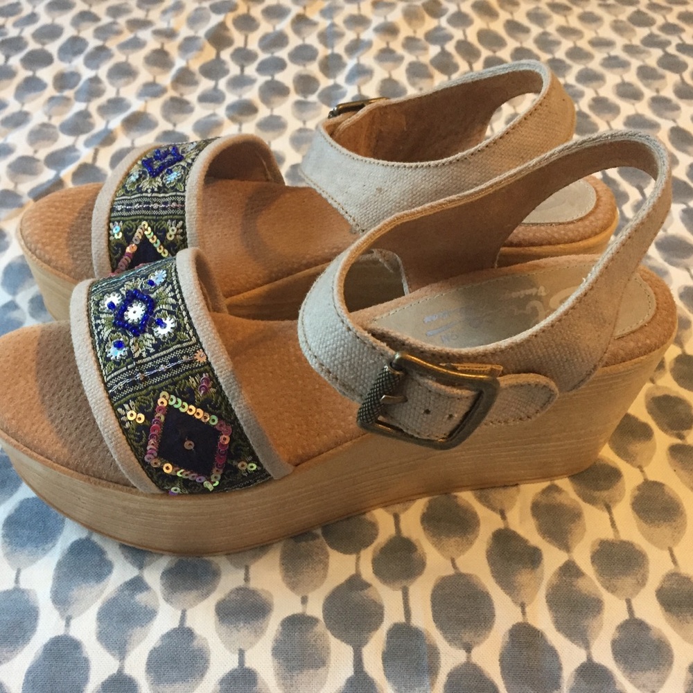 Sbicca boho sandals size 9 wood heels NWOT